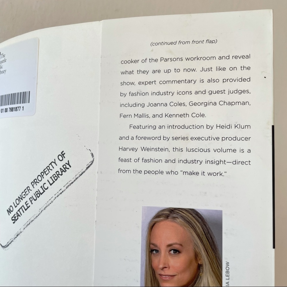 “Project Runway" Large Ex-Lib Paperback Book - Picture 15 of 16